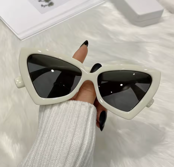 London Polygon Cat-Eye Sonnenbrille Unisex – Spiegel Retro