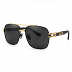 Brilleo Imperial polarisierte Aviator-Sonnenbrille für Herren in Schwarz mit goldenem Doppelsteg und Metall-Akzenten, seitliche Perspektive